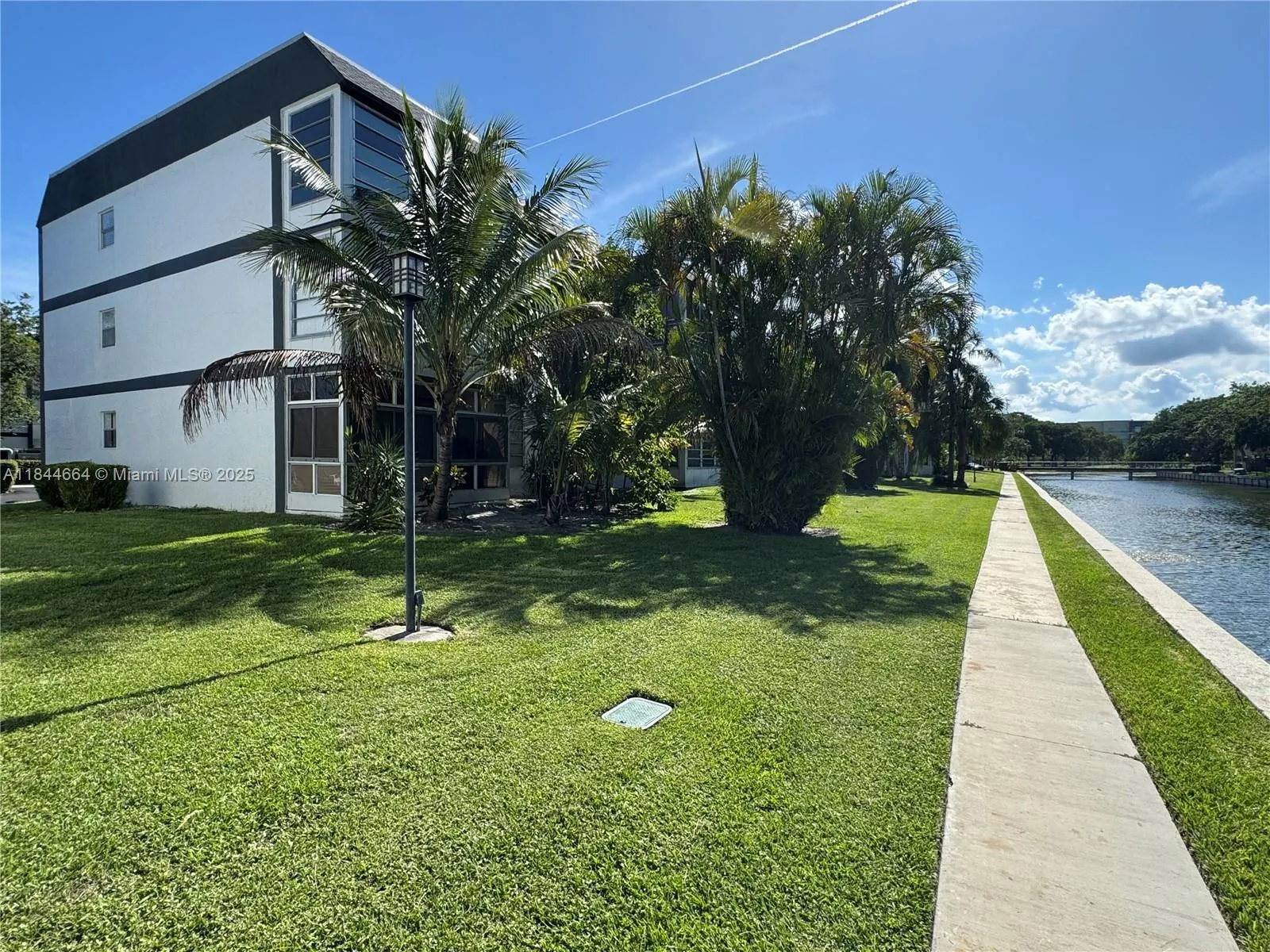 8330 Sands Point Blvd, #N210