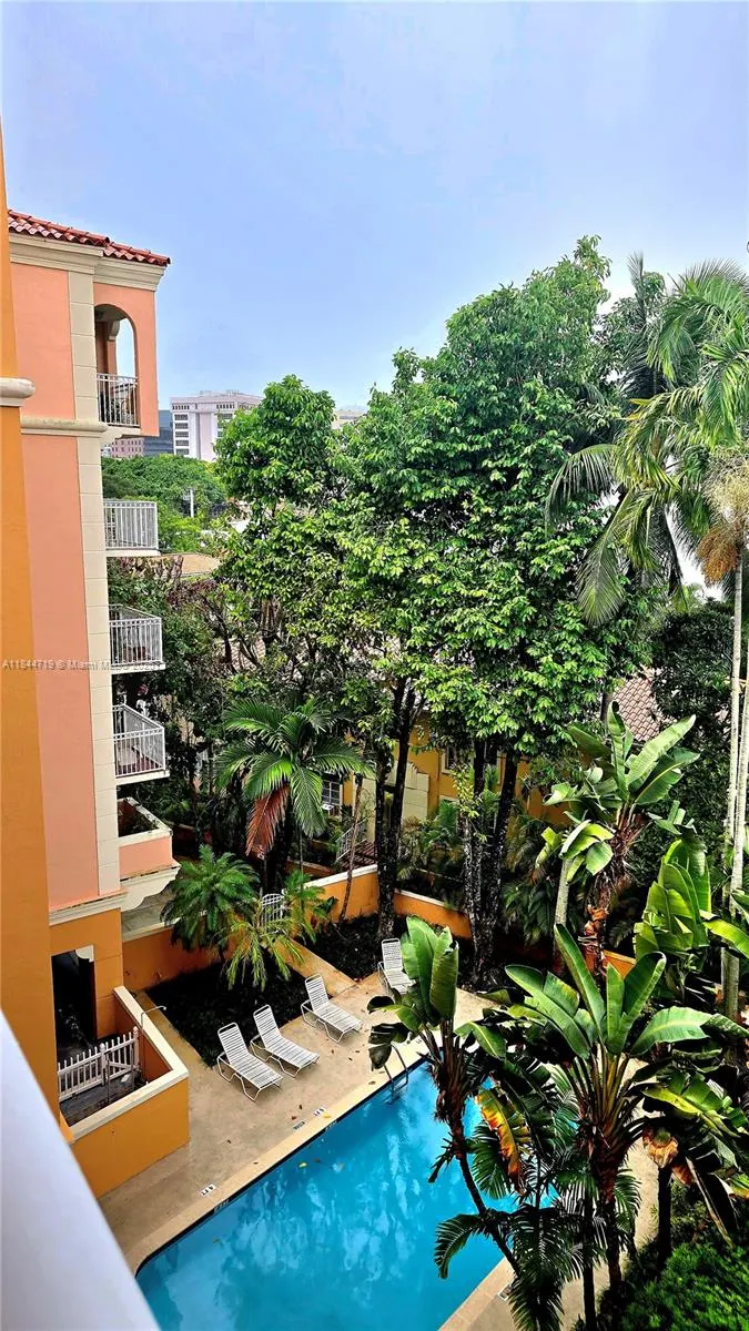 1 Alhambra Cir, #501