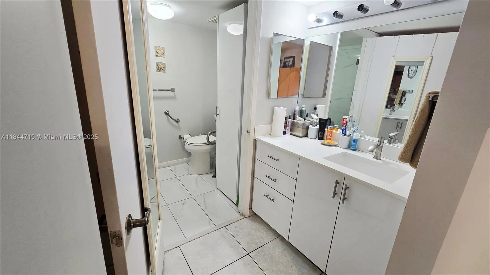 1 Alhambra Cir, #501