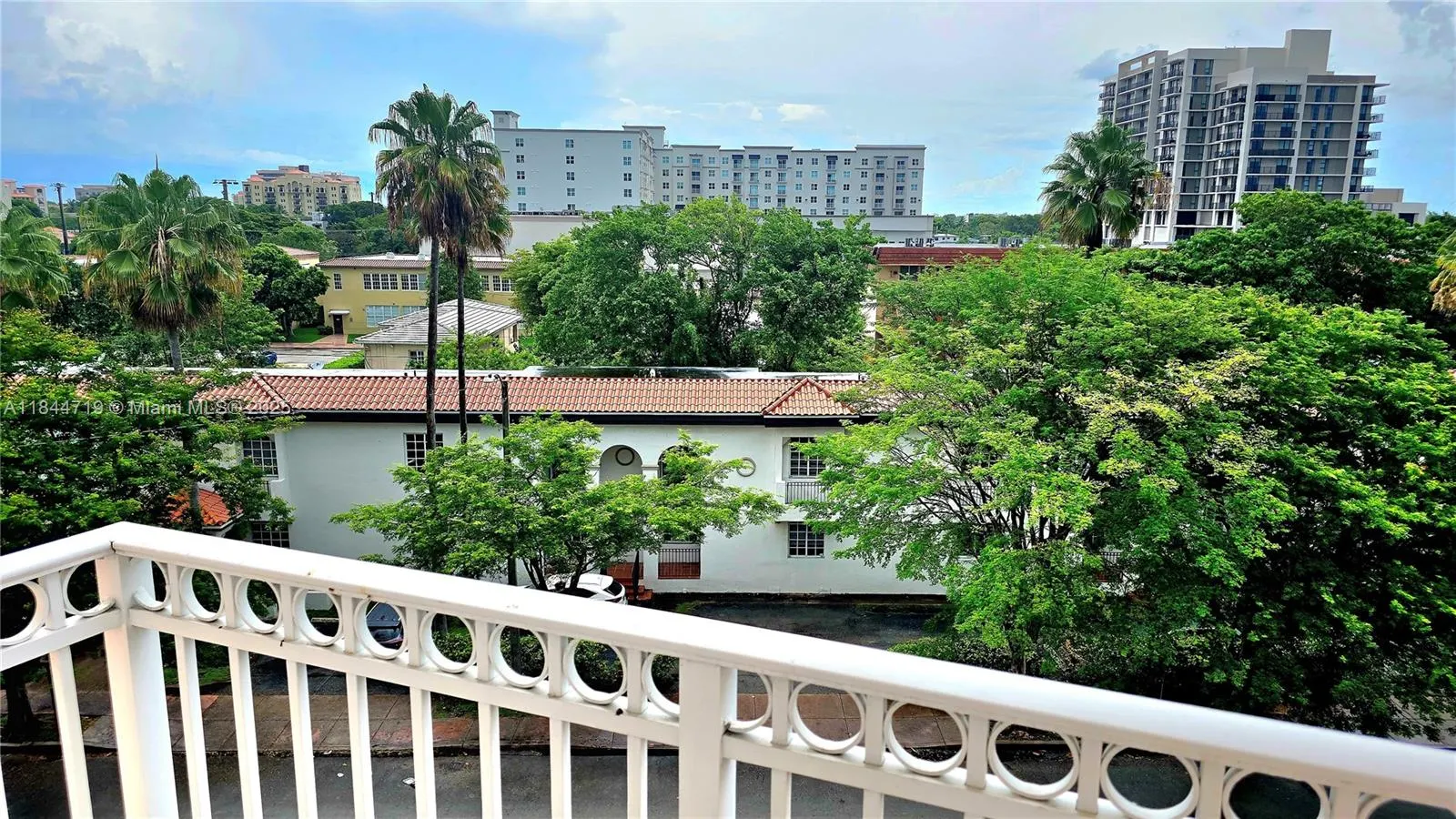 1 Alhambra Cir, #501