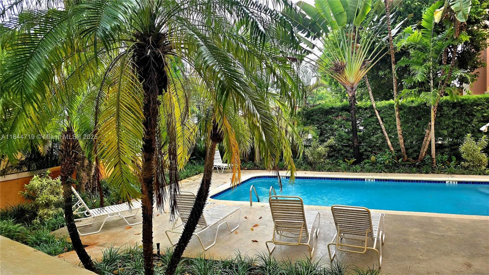 1 Alhambra Cir, #501