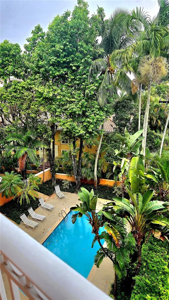 1 Alhambra Cir, #501