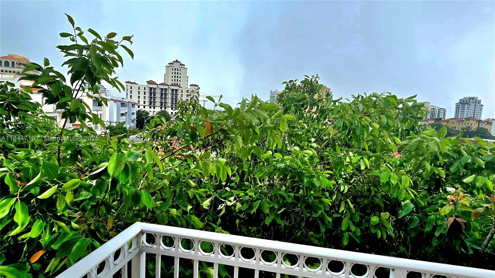 1 Alhambra Cir, #501