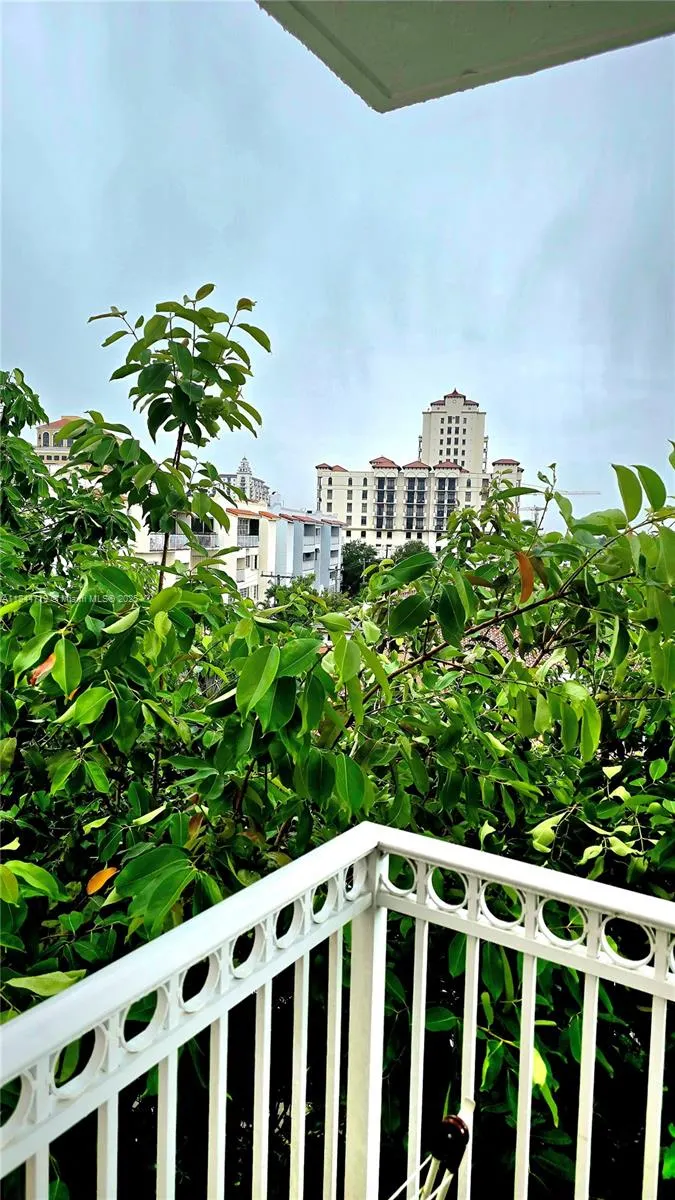 1 Alhambra Cir, #501