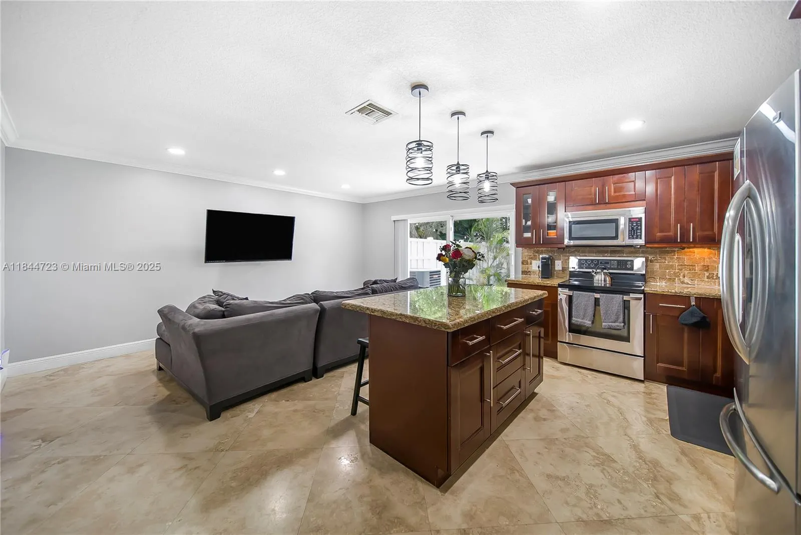 9536 NW 9th Ct