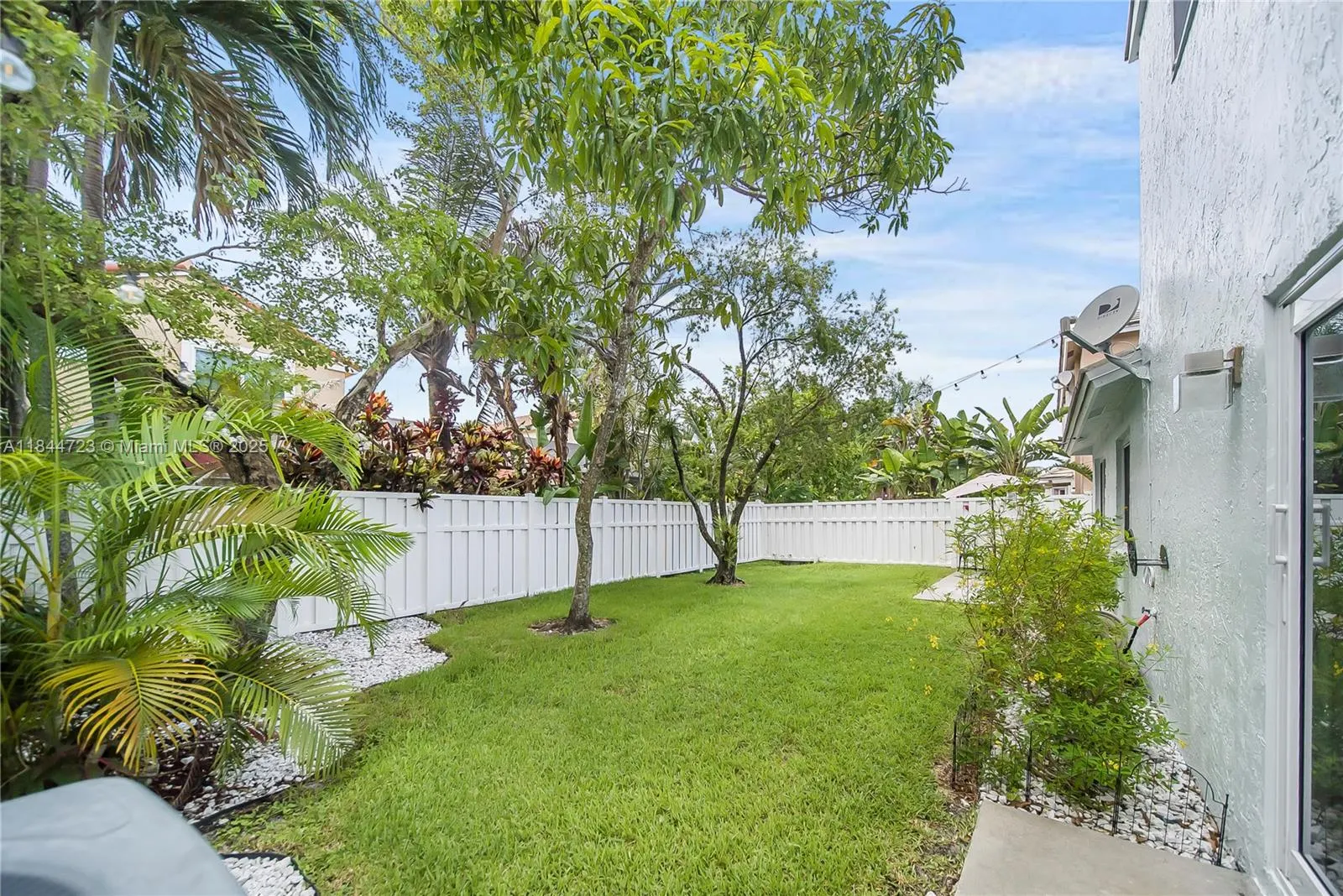 9536 NW 9th Ct