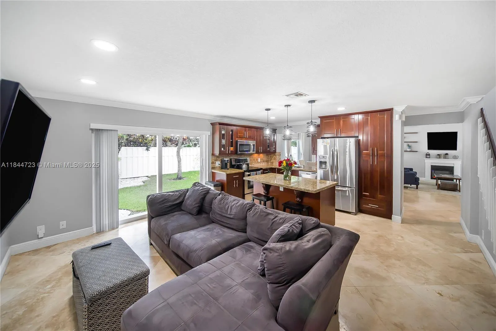 9536 NW 9th Ct