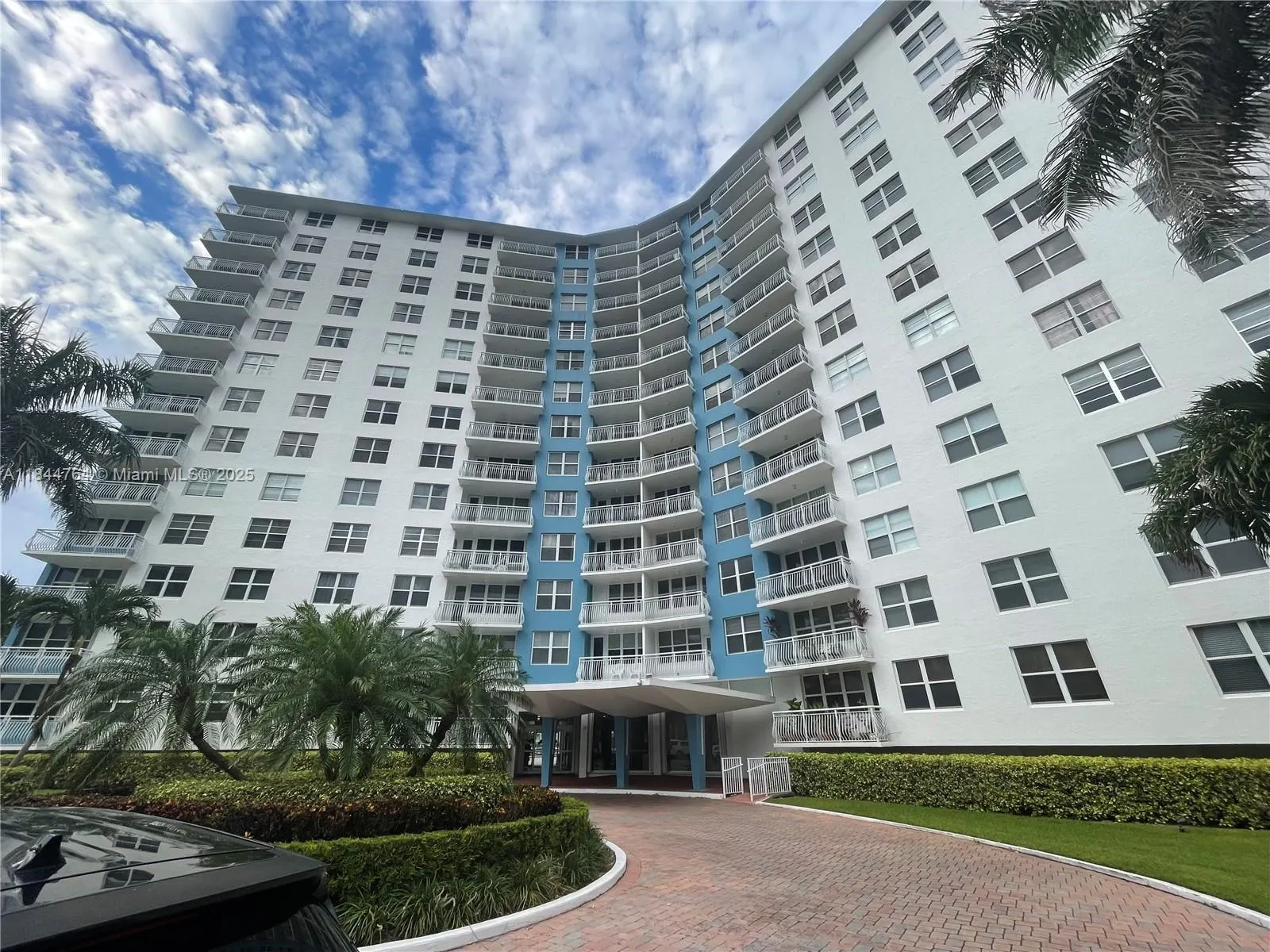 301 N Ocean Blvd, #701