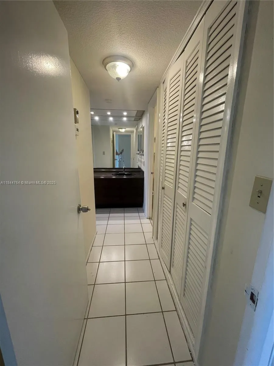 301 N Ocean Blvd, #701