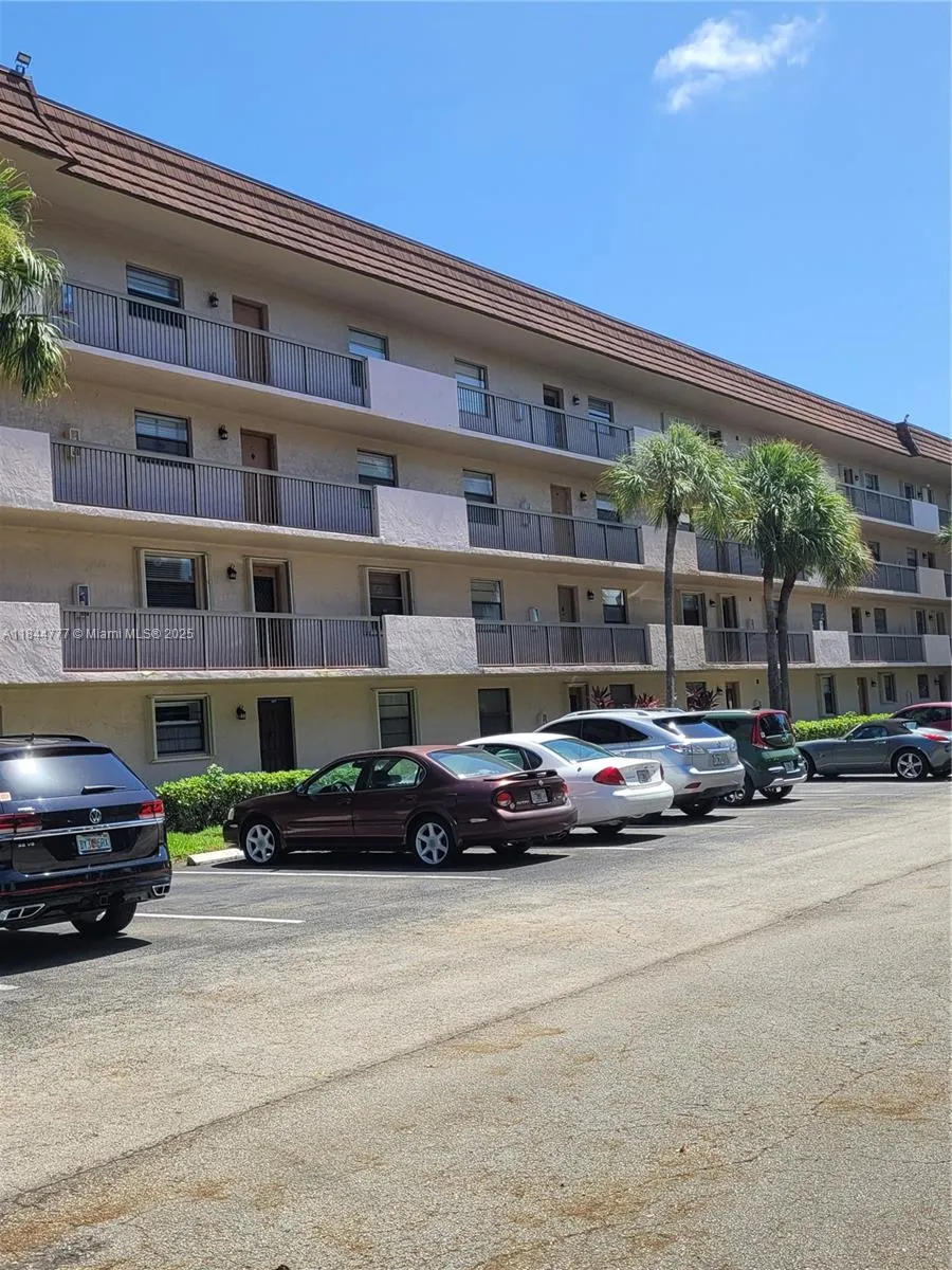 4970 E Sabal Palm Blvd, #309