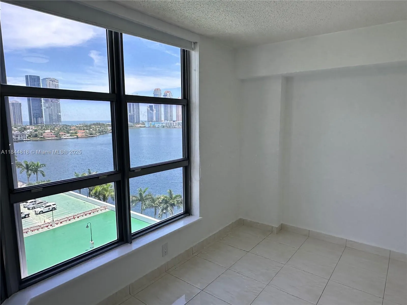 3530 MYSTIC POINTE DR, #1213