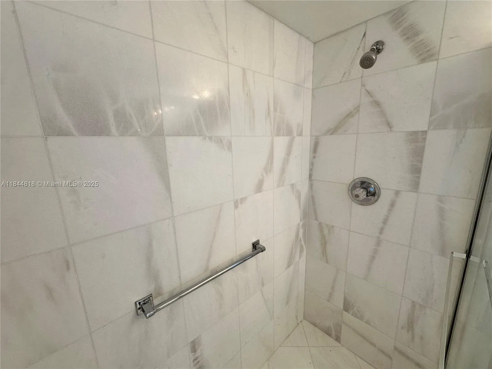 3530 MYSTIC POINTE DR, #1213