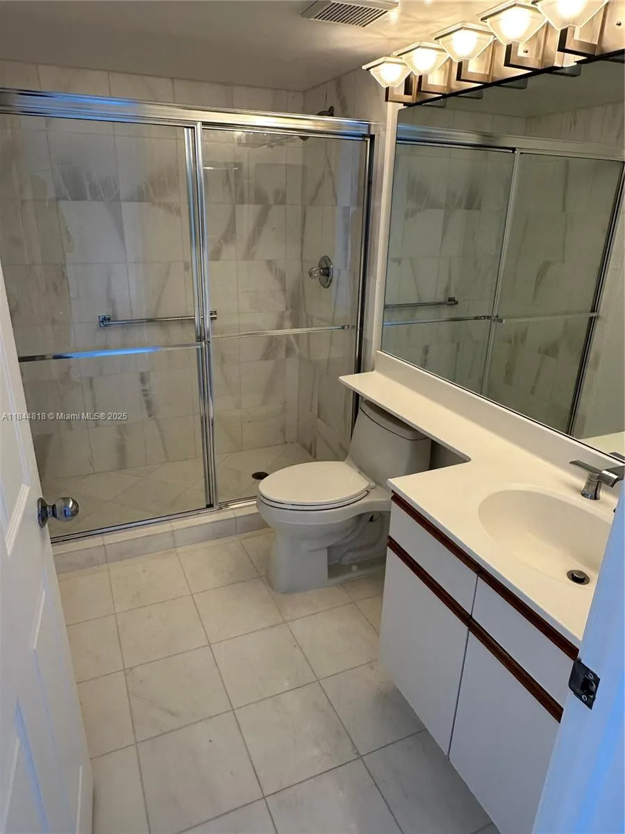 3530 MYSTIC POINTE DR, #1213