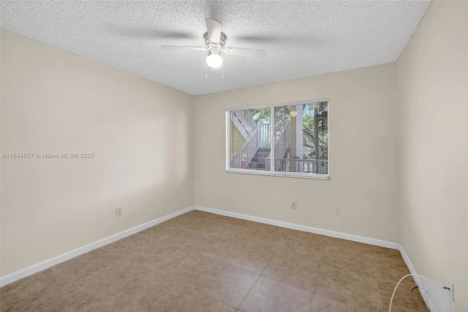 7214 S Devon Dr, #211