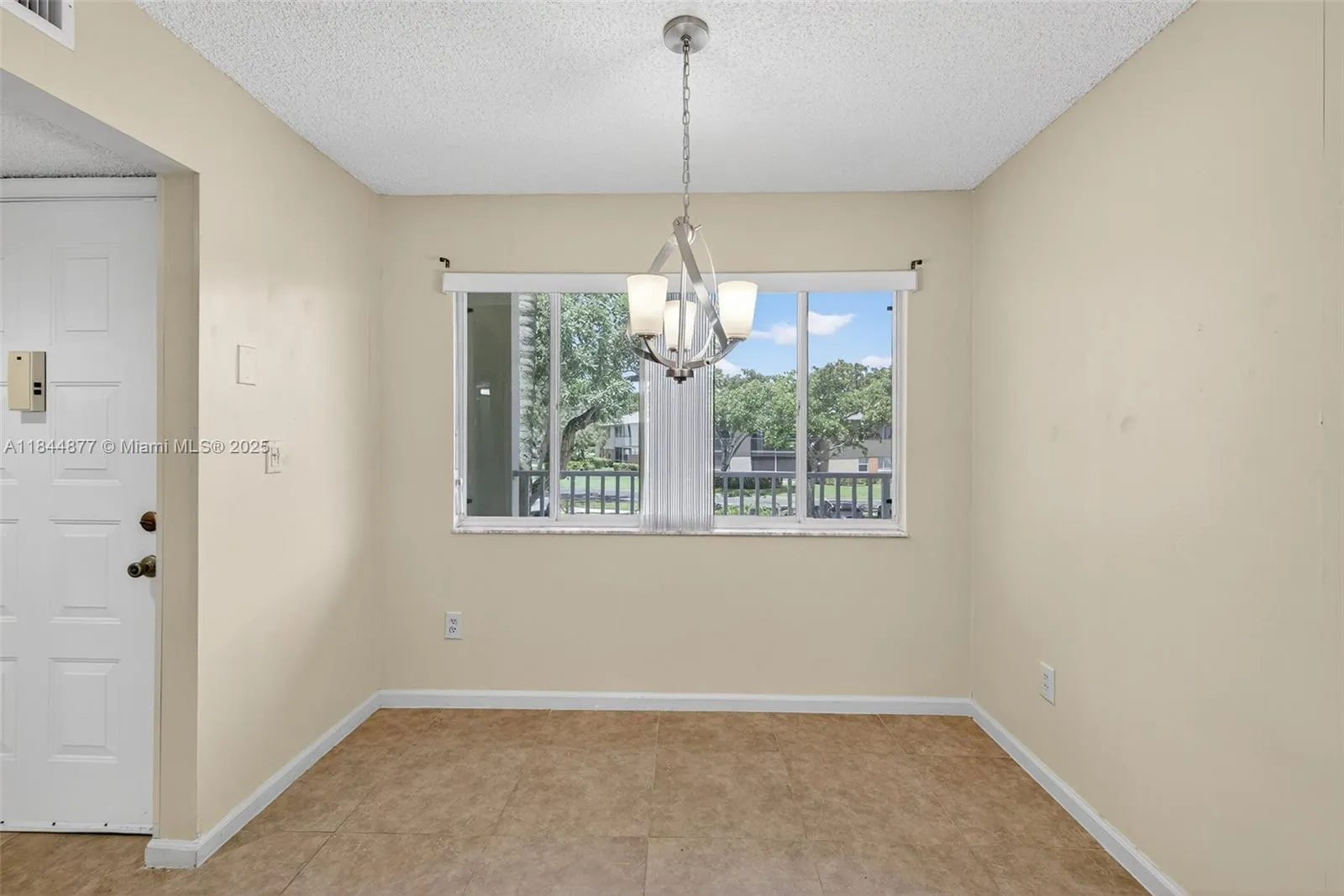 7214 S Devon Dr, #211