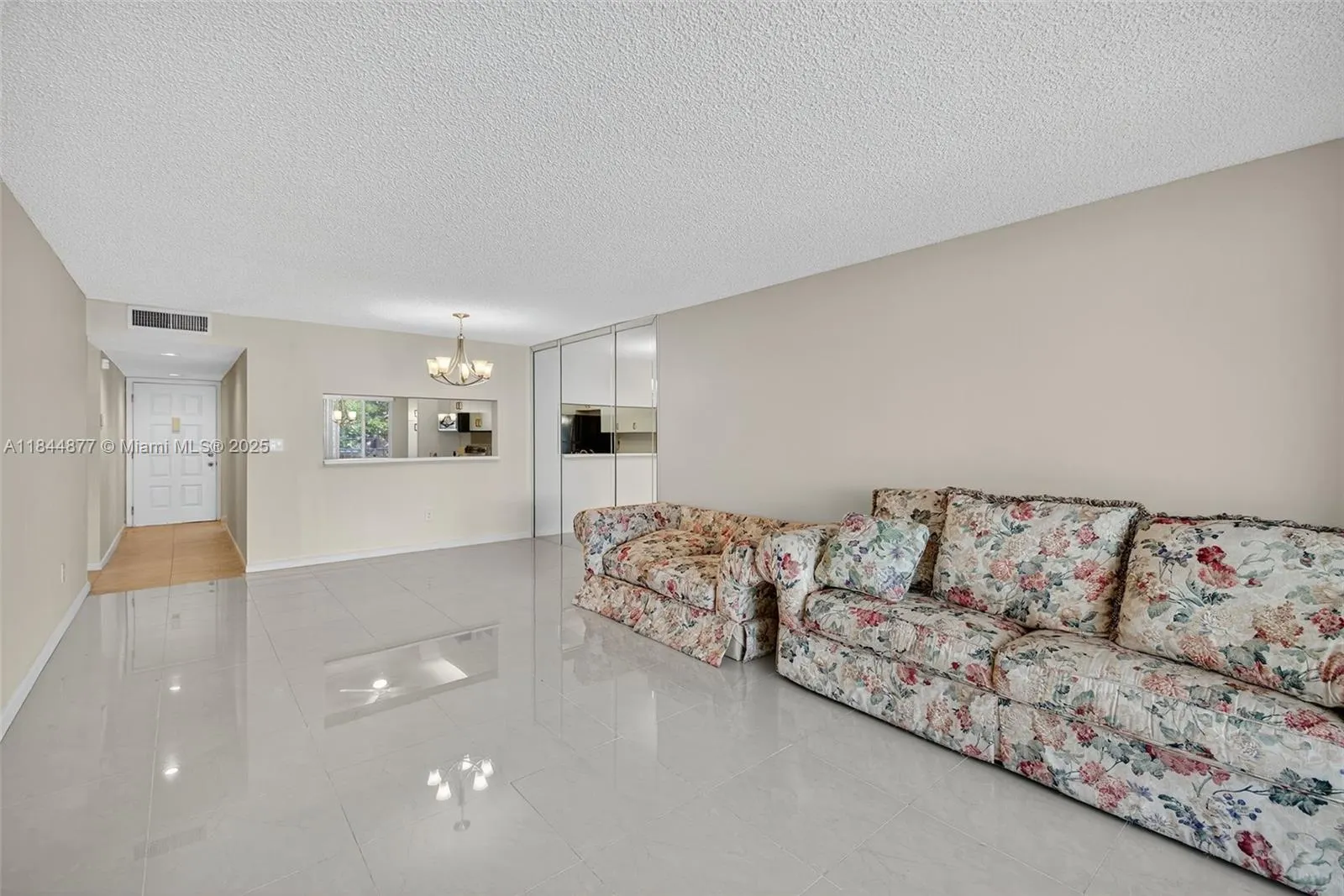 7214 S Devon Dr, #211