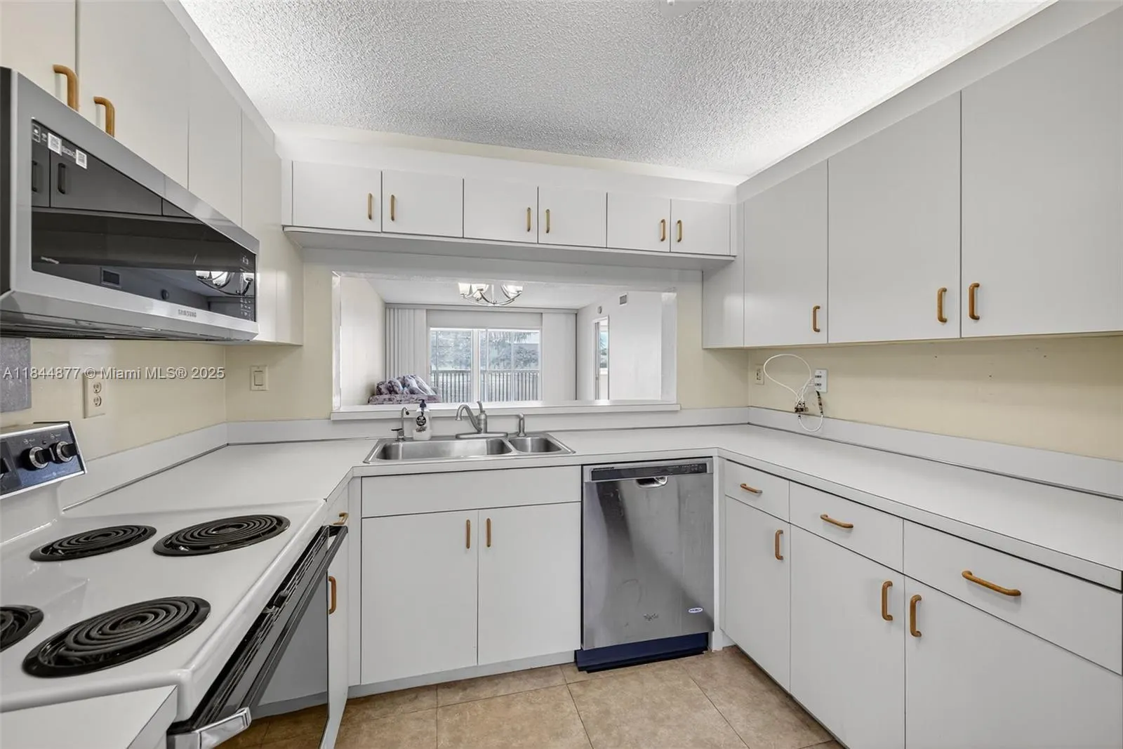 7214 S Devon Dr, #211