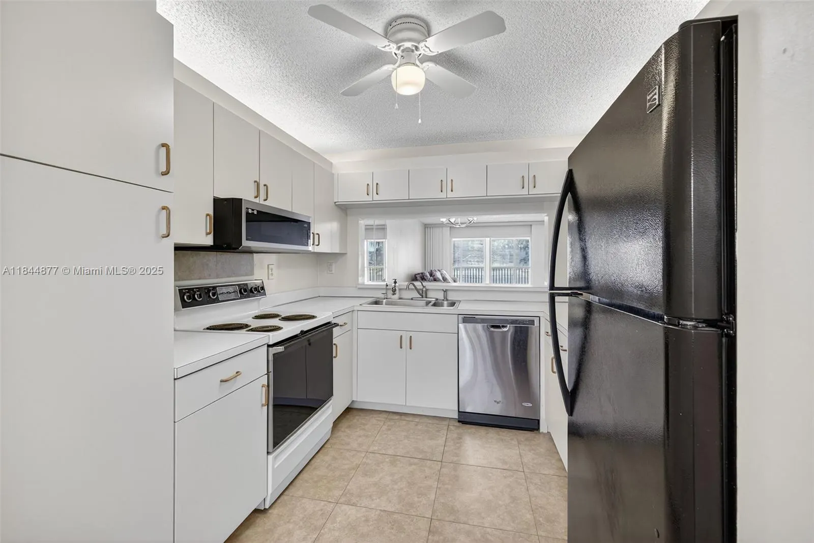 7214 S Devon Dr, #211