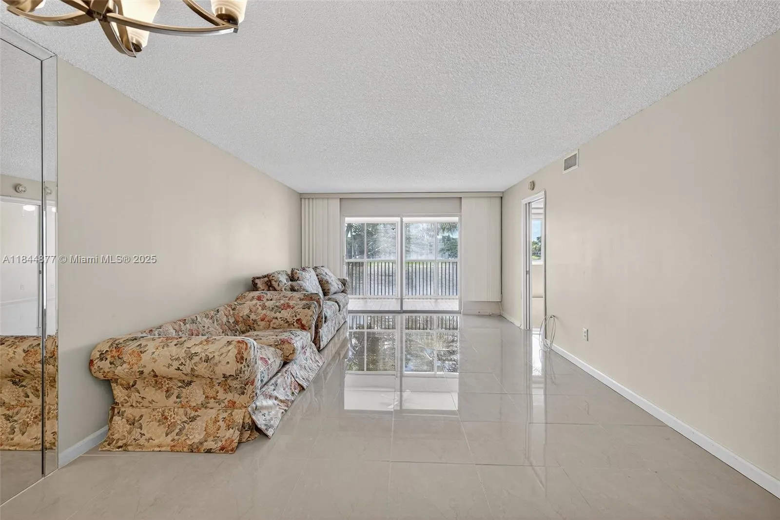 7214 S Devon Dr, #211