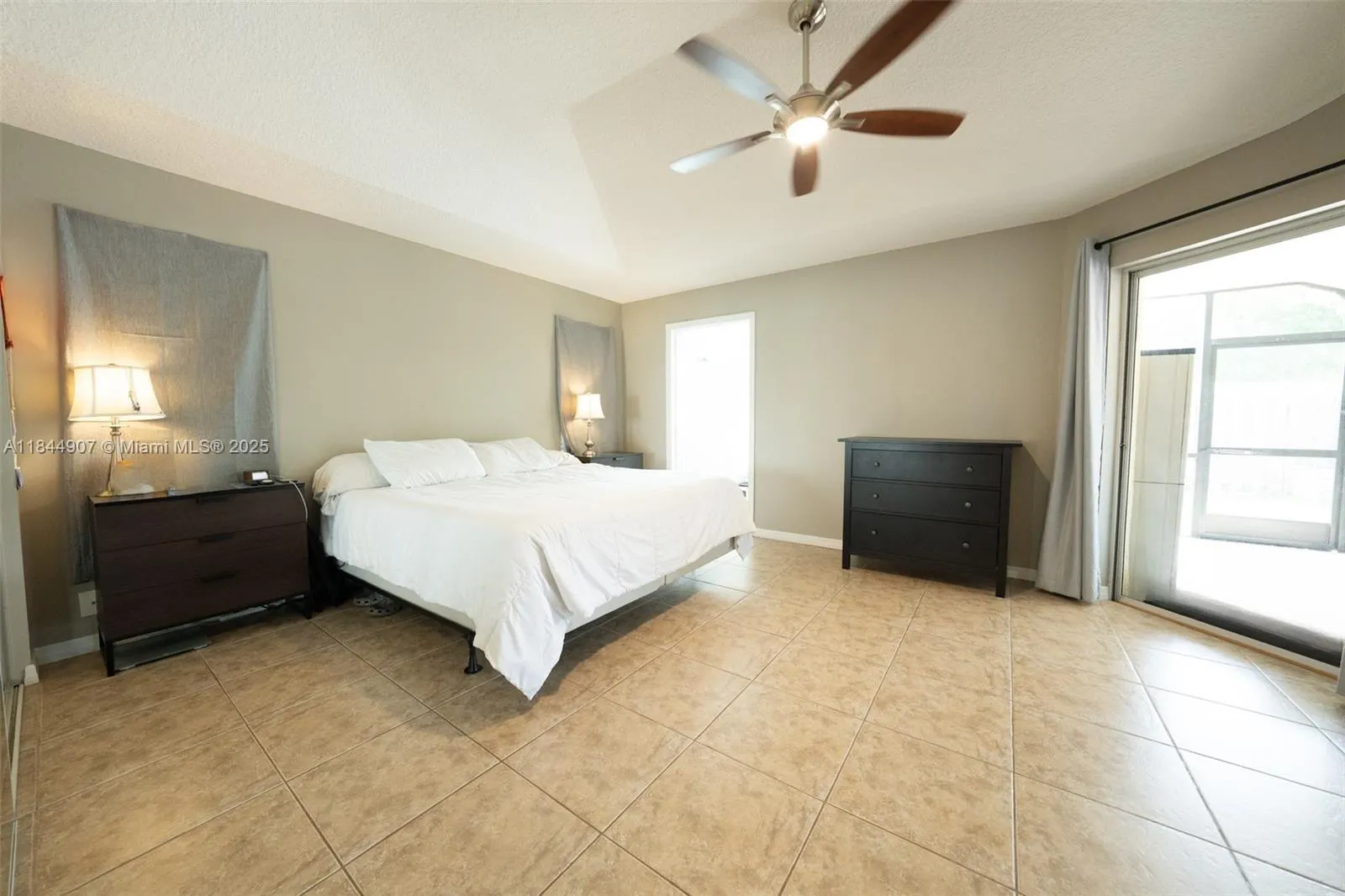 938 SW 149th Ter