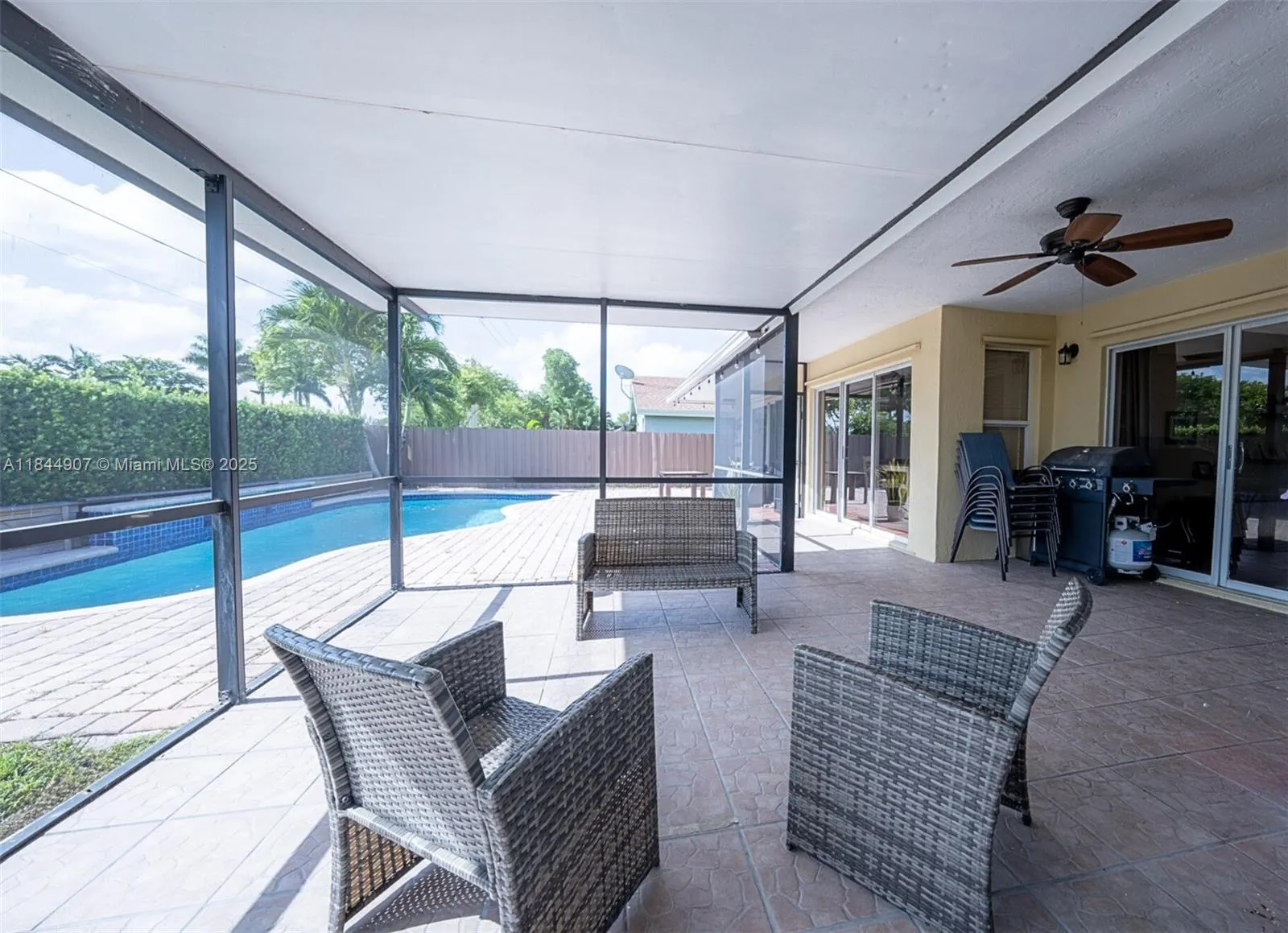 938 SW 149th Ter
