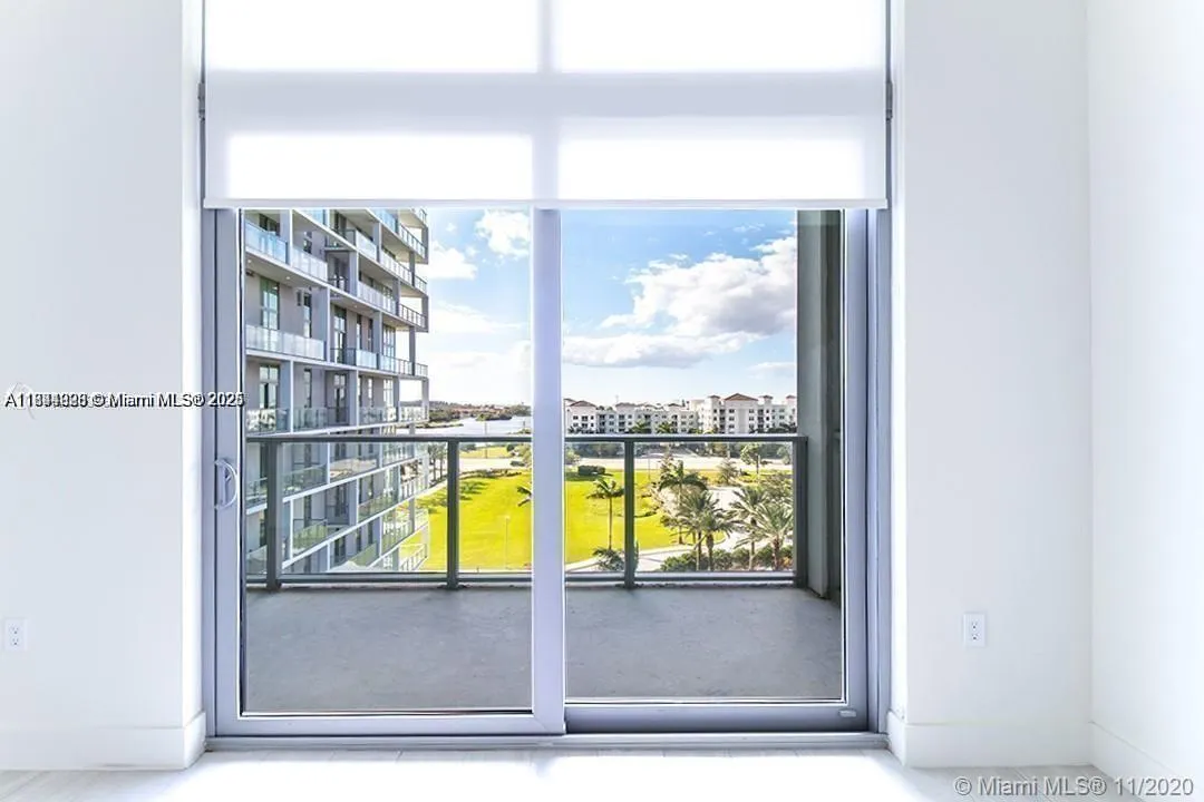 2000 Metropica Way, #614