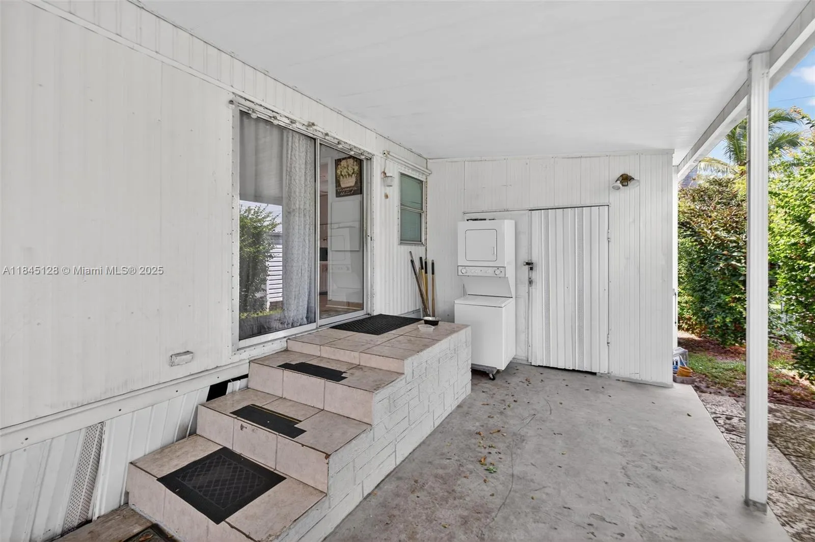 2430 SW 53rd St