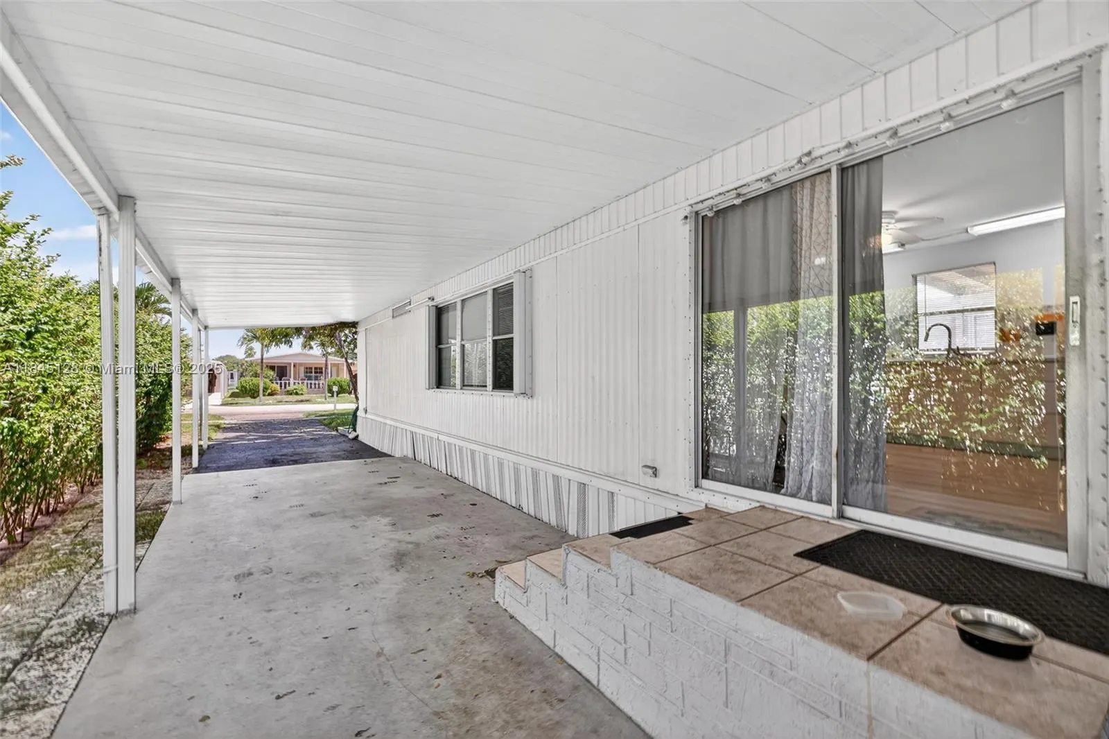 2430 SW 53rd St