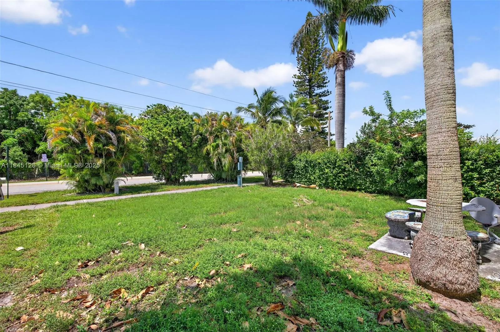2430 SW 53rd St