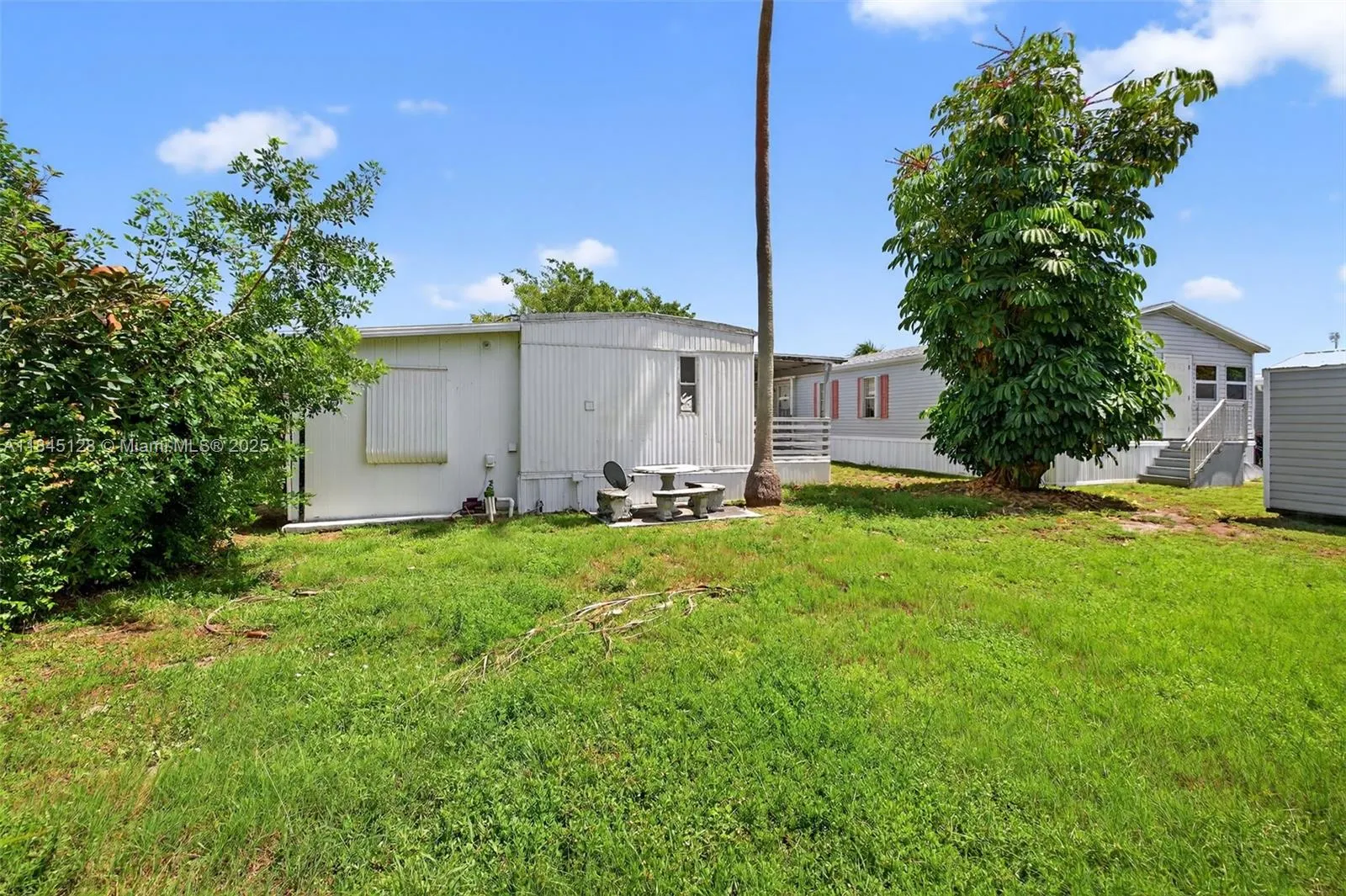 2430 SW 53rd St