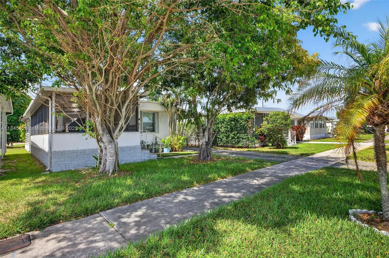 2430 SW 53rd St