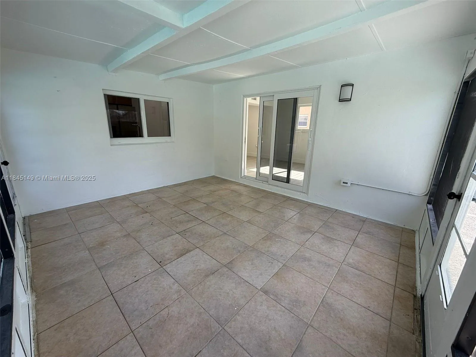 8981 NW 24th St
