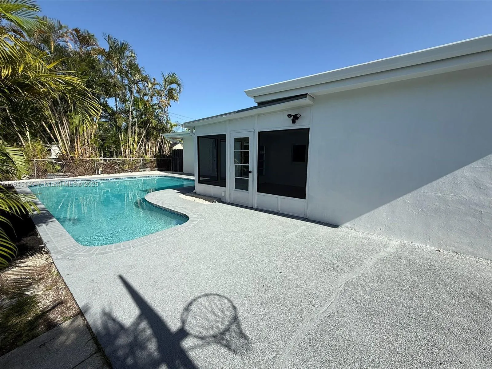 8981 NW 24th St