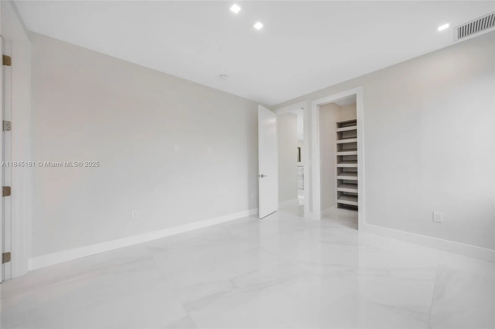 750 NE 16th Ave