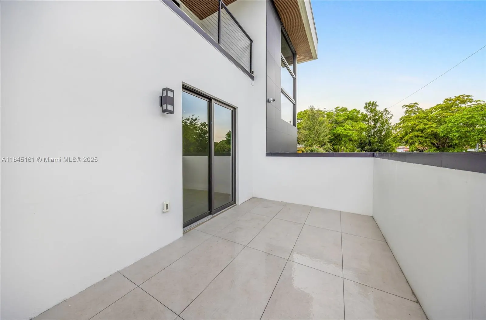750 NE 16th Ave