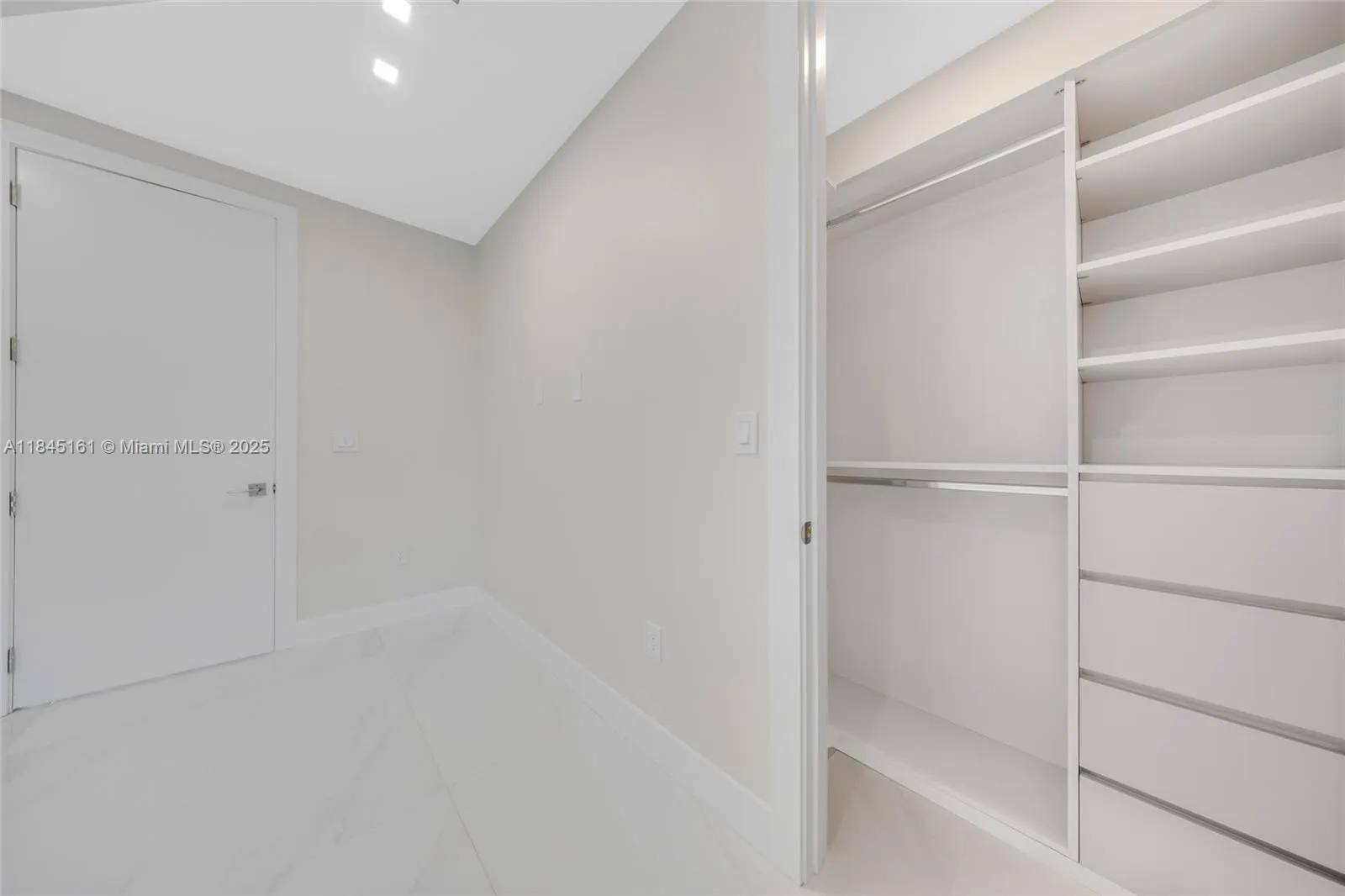 750 NE 16th Ave