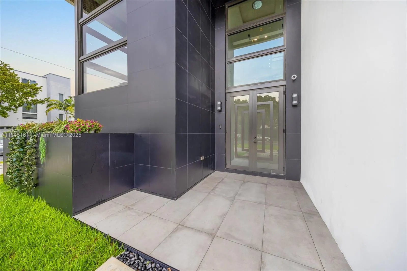 750 NE 16th Ave