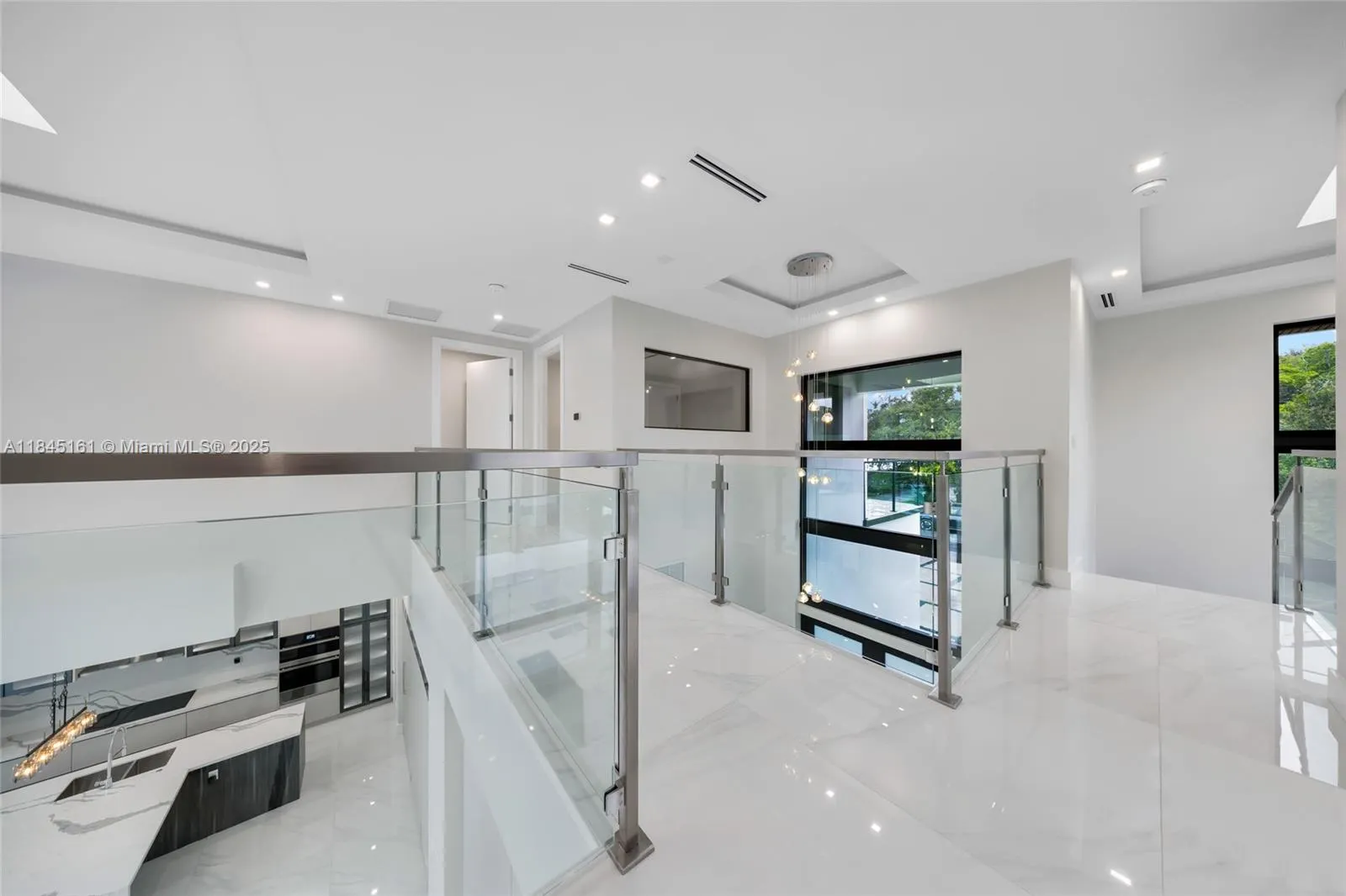 750 NE 16th Ave