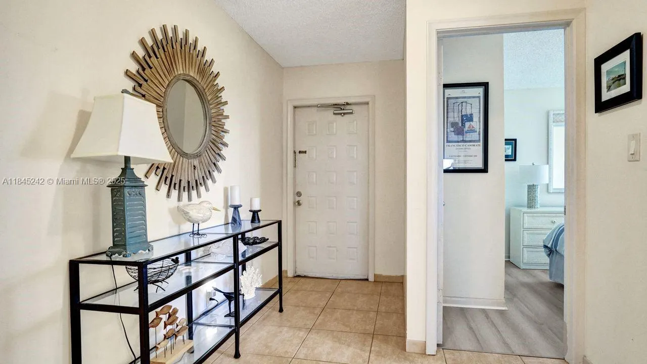545 SE 12th St, #301