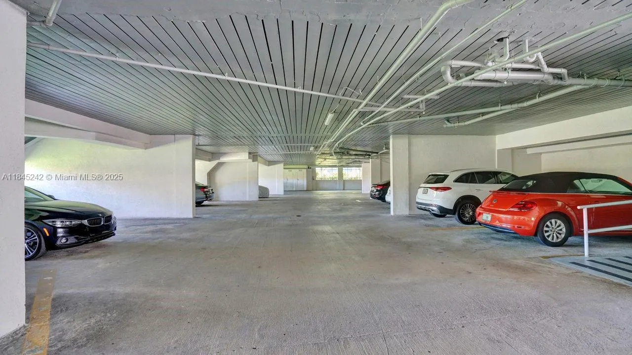 545 SE 12th St, #301