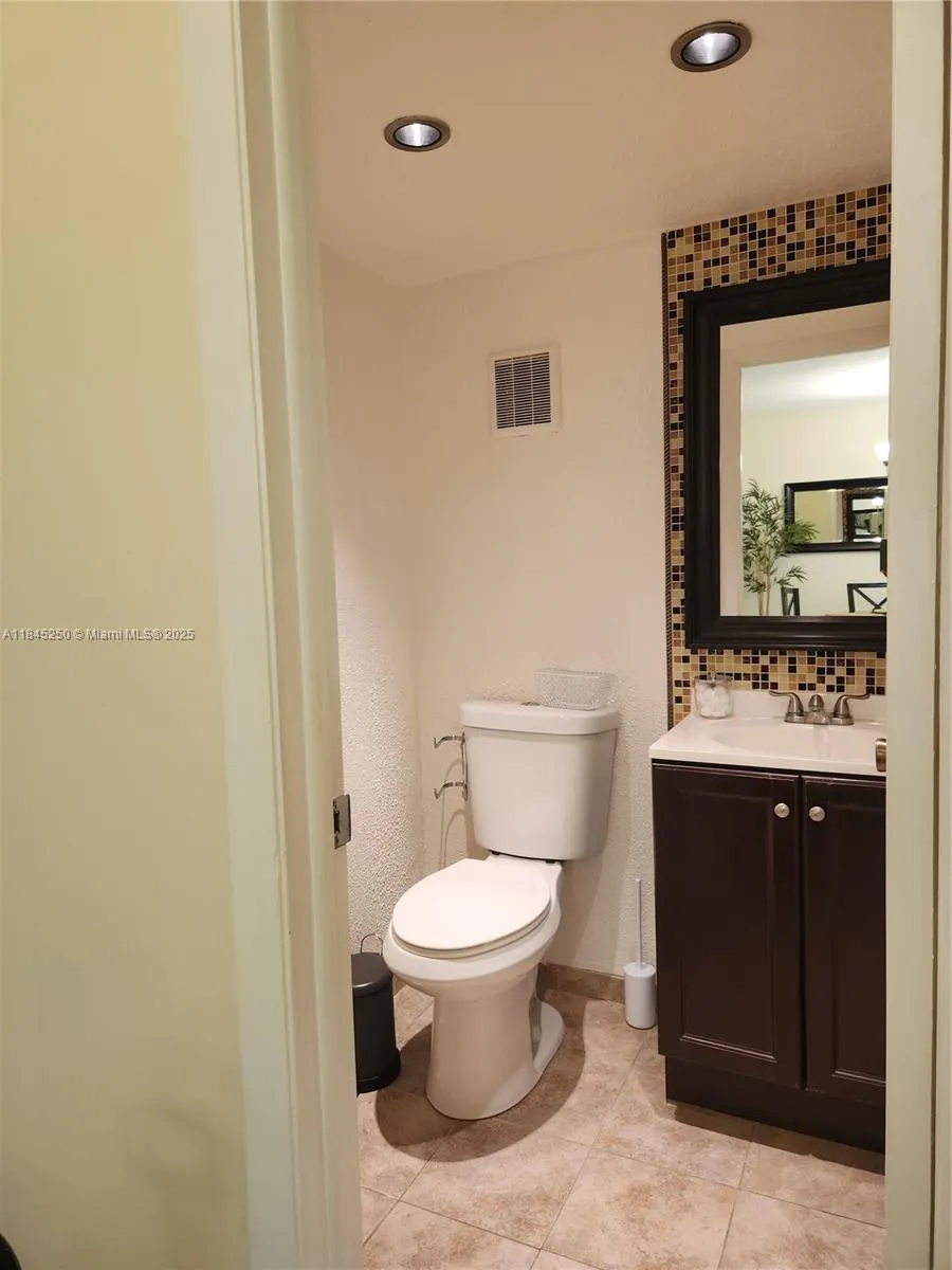 7300 NW 17th St, #220