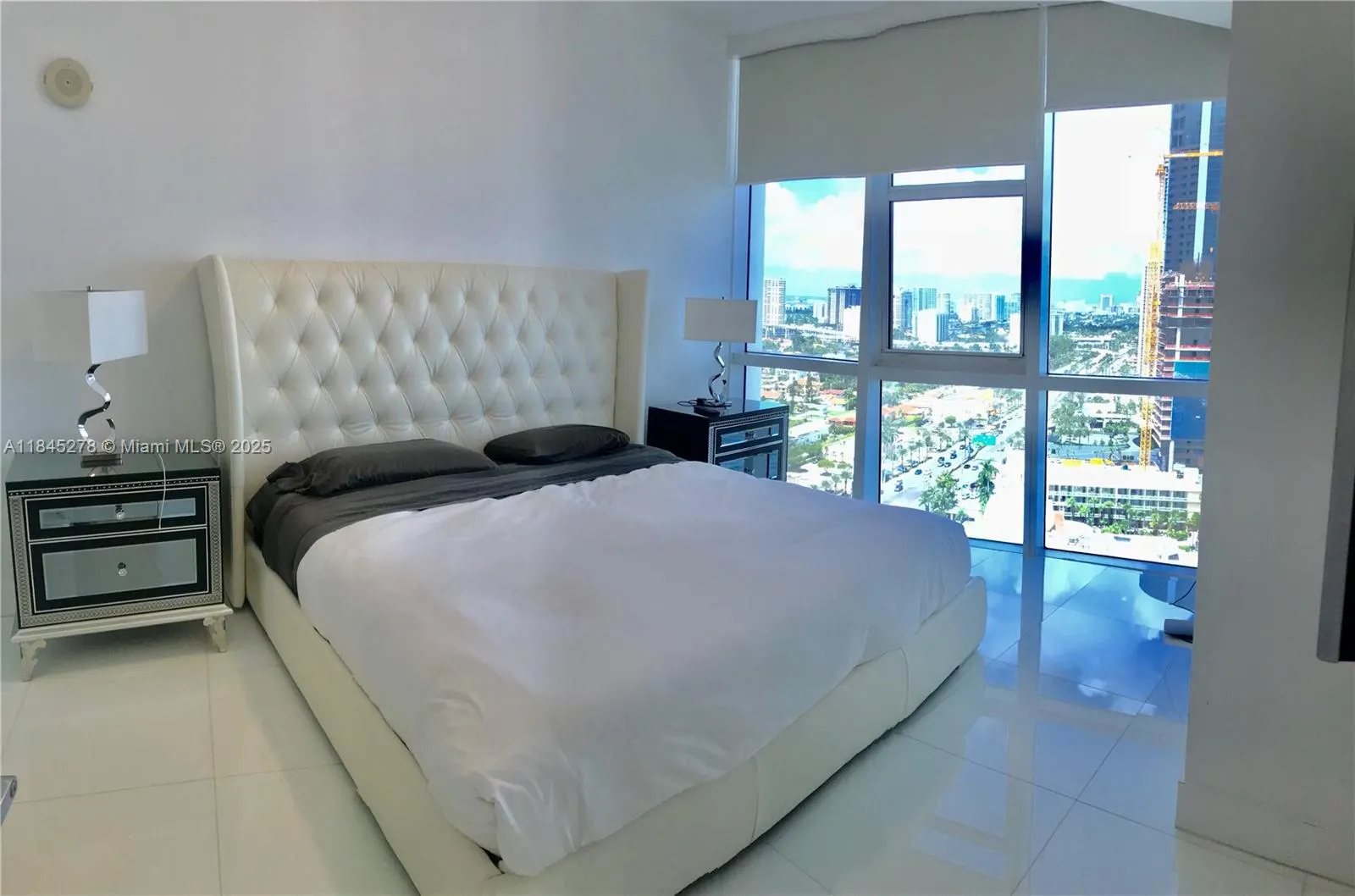 18201 Collins Ave, #3302