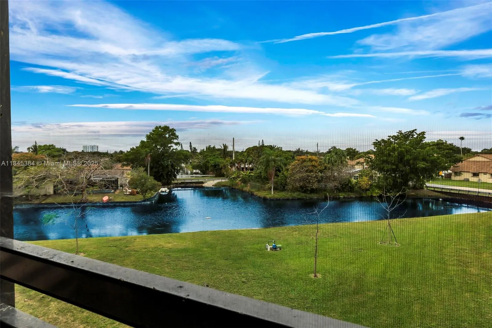 10466 Sunrise Lakes Blvd, #305