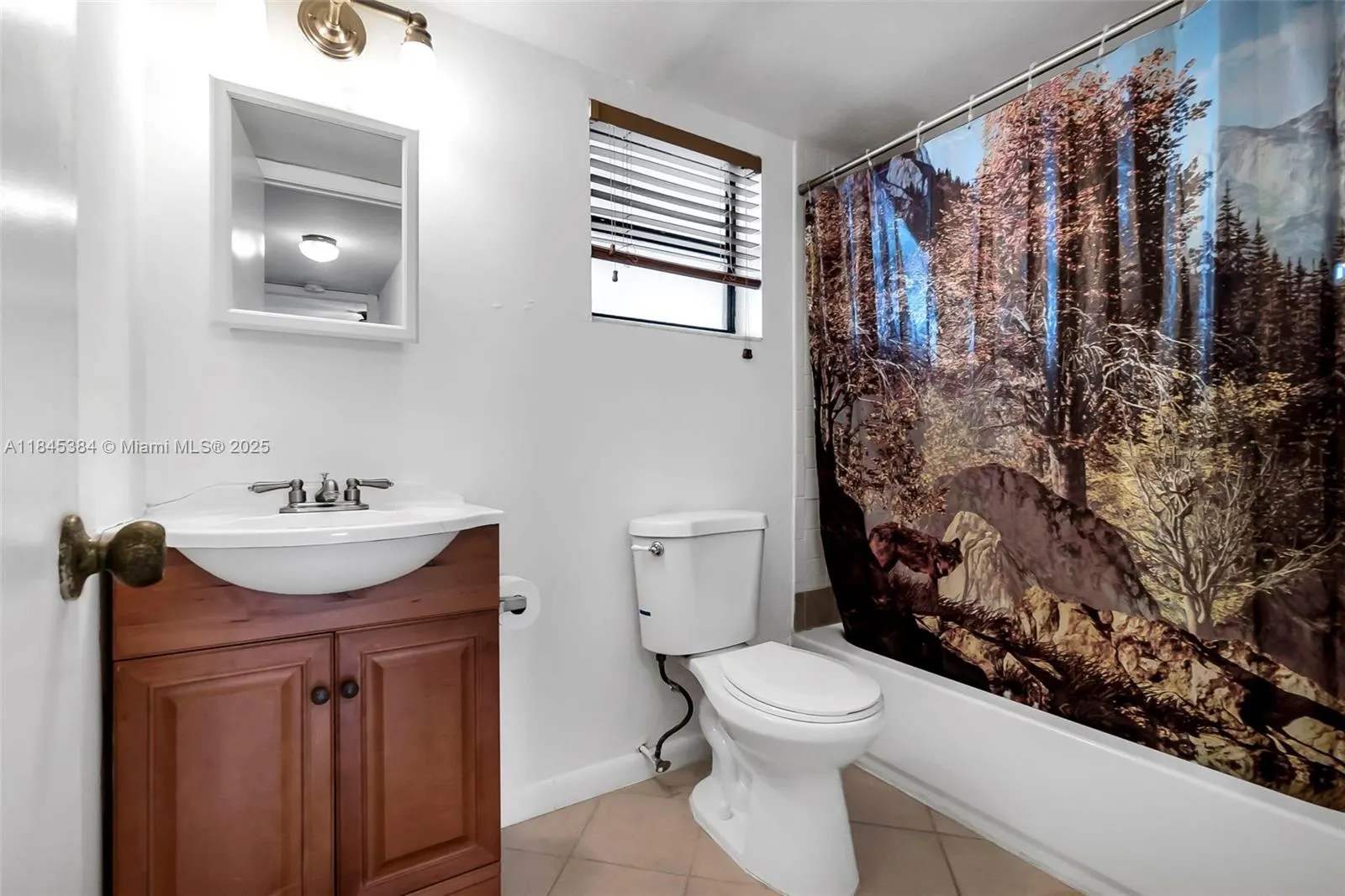 10466 Sunrise Lakes Blvd, #305