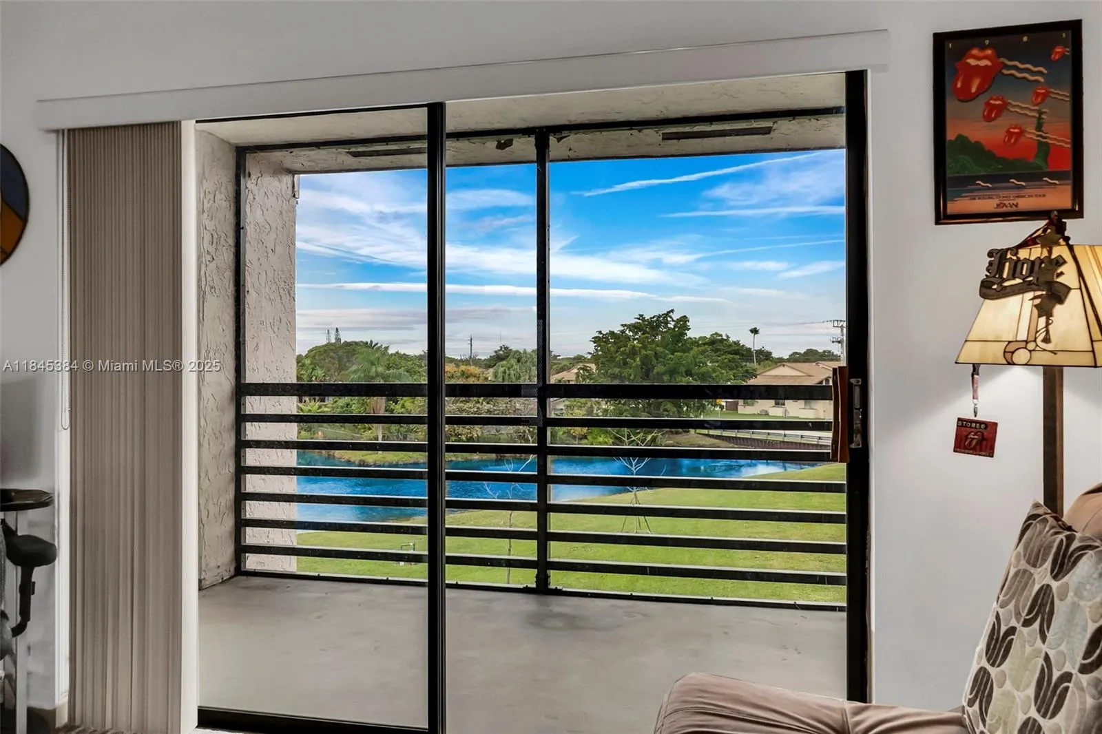 10466 Sunrise Lakes Blvd, #305