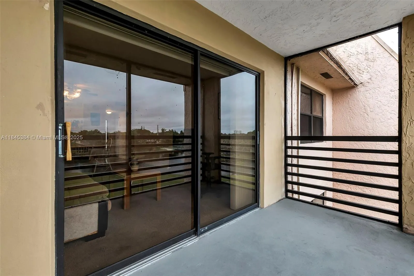 10466 Sunrise Lakes Blvd, #305