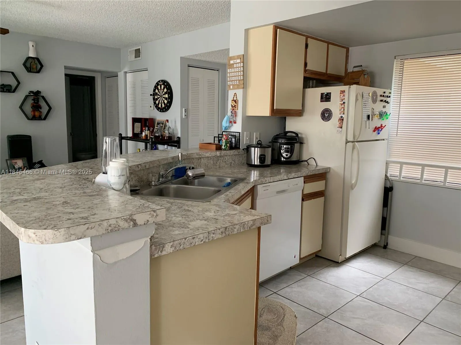 9999 Summerbreeze Dr, #402