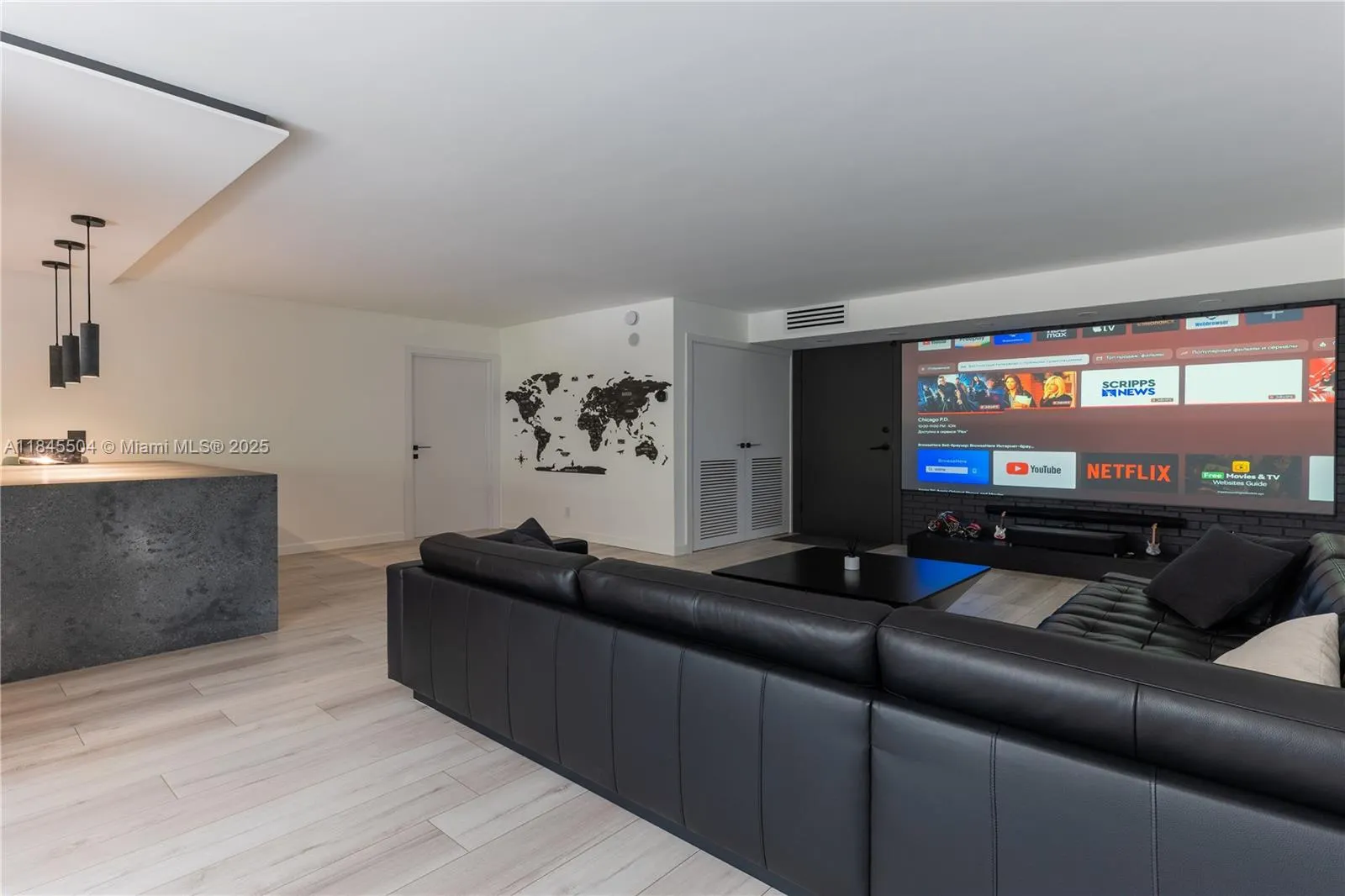 16909 N Bay Rd, #206