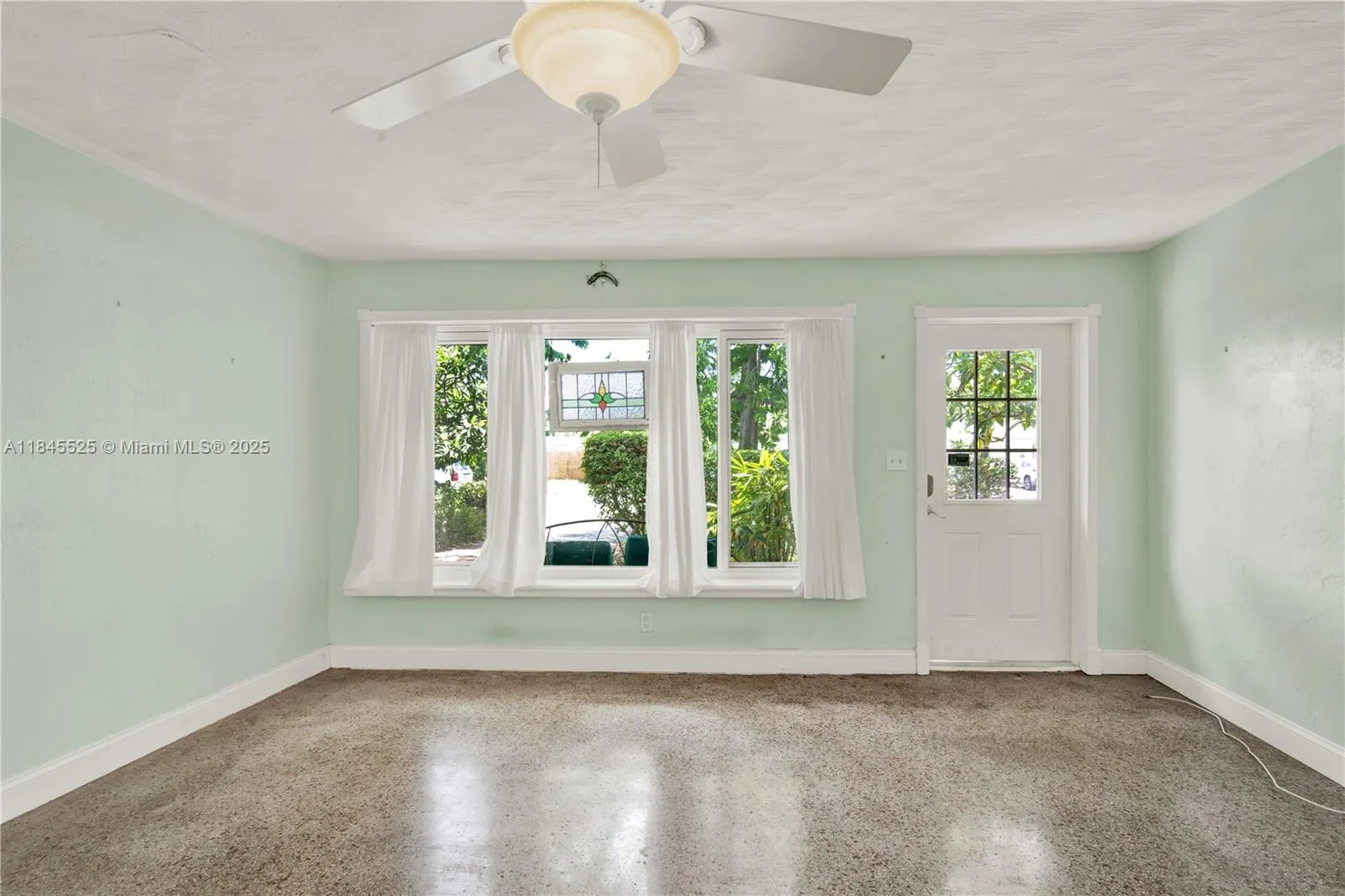 2421 NE 10th Ave