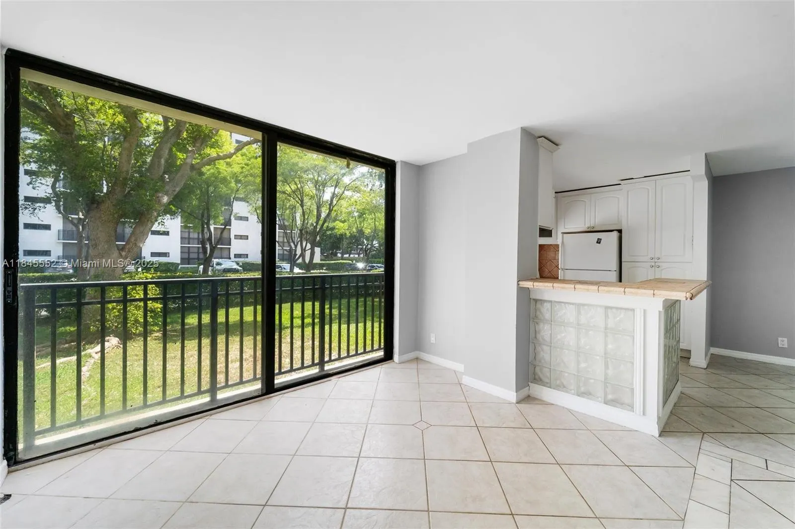 16919 N Bay Rd, #115